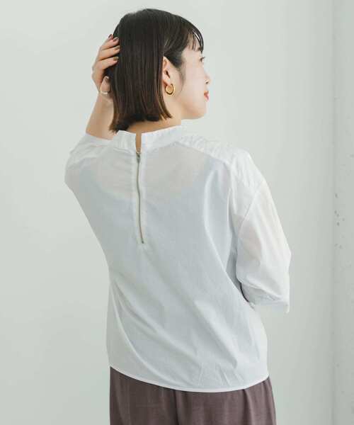 ITEMS URBANRESEARCH(アイテムズ アーバンリサーチ)の「5ブソデハイネックブラウス(シャツ/ブラウス・レディース・チャコールグレー/ホワイト/グリーン・FREE)」の21枚目の写真