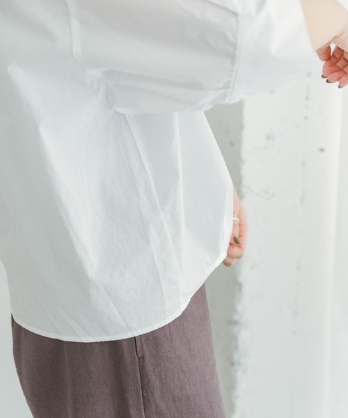 ITEMS URBANRESEARCH(アイテムズ アーバンリサーチ)の「5ブソデハイネックブラウス(シャツ/ブラウス・レディース・チャコールグレー/ホワイト/グリーン・FREE)」の16枚目の写真