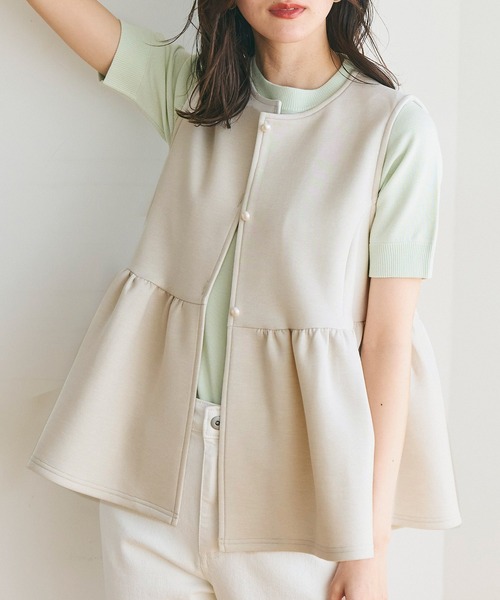 coca（coca）（コカ）の「ハリ感ダンボールパール釦ベスト（ベスト・レディース・ライトグレー/ブラック・M/L）」の2枚目の写真