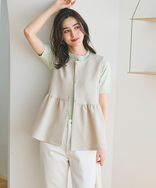 coca（coca）（コカ）の「ハリ感ダンボールパール釦ベスト（ベスト・レディース・ライトグレー/ブラック・M/L）」の4枚目の写真