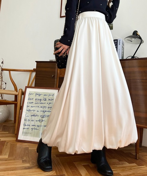 moment+（モーメントプラス）の「サテンバルーンスカート（スカート
