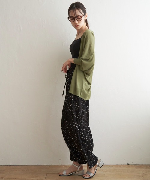 ikka（イッカ）の「冷感ドルマントッパーカーディガン（カーディガン/ボレロ・レディース・オフホワイト/カーキオリーブ/ライトグレー/ブラック・M/L/S）」の11枚目の写真