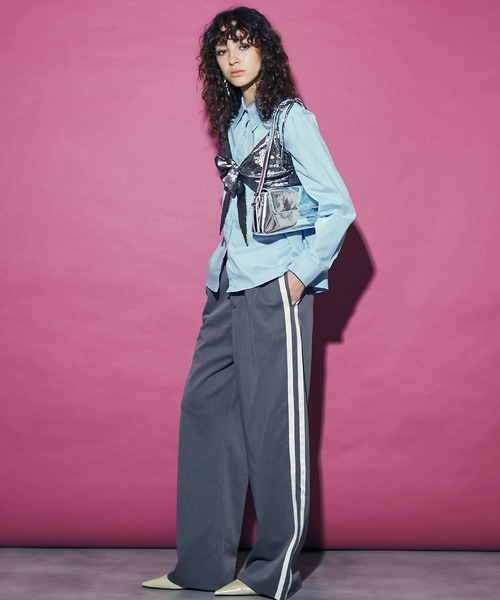 uyu.(ウユ)の「Turn Back Waist Side Line Pants / ターンバックウエストサイドラインパンツ【uyu./ウユ】(スラックス・レディース・ブラック/グレー・M/S)」の10枚目の写真