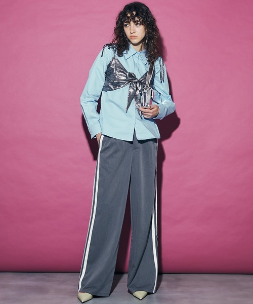 uyu.(ウユ)の「Turn Back Waist Side Line Pants / ターンバックウエストサイドラインパンツ【uyu./ウユ】(スラックス・レディース・ブラック/グレー・M/S)」の12枚目の写真
