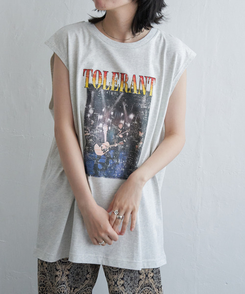 VENCEEXCHANGE（ヴァンスエクスチェンジ）の「バンドロゴタンクトップ（タンクトップ・レディース・オフホワイト/チャコールグレー/ライトグレー・FREE）」の3枚目の写真