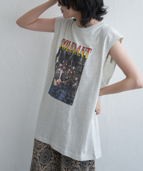 VENCEEXCHANGE（ヴァンスエクスチェンジ）の「バンドロゴタンクトップ（タンクトップ・レディース・オフホワイト/チャコールグレー/ライトグレー・FREE）」の19枚目の写真