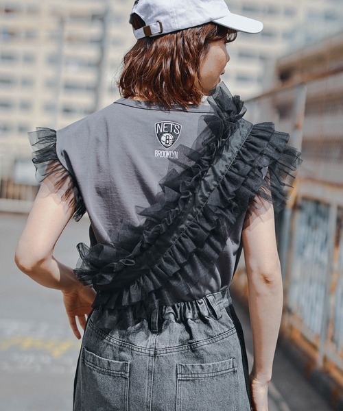 NBA（エヌビーエー）の「【NBA】別注/フリルチュールマルチサッシュ（ストール/ショール・レディース・パープル/ブラック・FREE）」の11枚目の写真