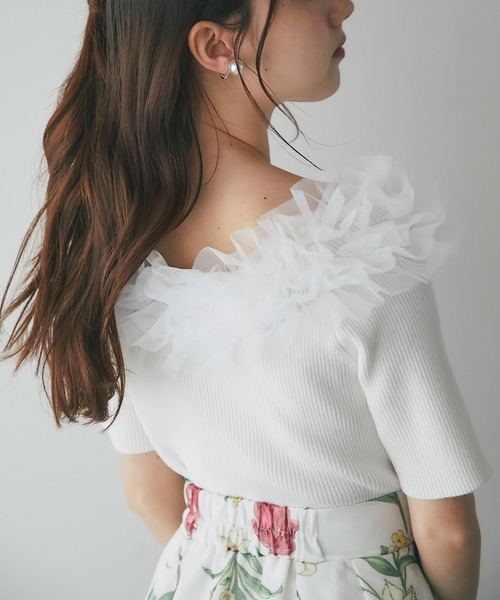 tocco closet（トッコ　クローゼット）の「チュールフリルリブニットプルオーバー（Tシャツ/カットソー・レディース・ブラック/オフホワイト/ベージュ・M）」の5枚目の写真