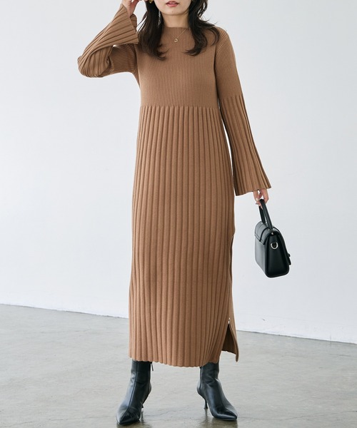 LAVEANGE（ラビアンジェ）の「フレアスリーブファスナーニット