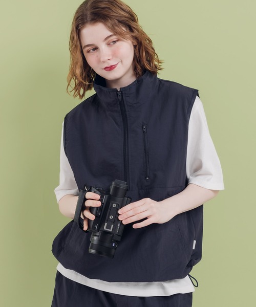 MUHET(ミュエータ)の「ナイロンハーフジップベスト(ベスト・レディース・ネイビー/モカ/ブラック・MEDIUM/X-LARGE)」の7枚目の写真
