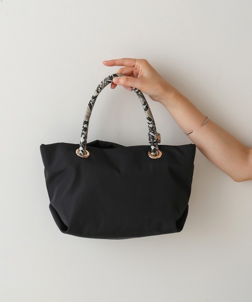 Bou Jeloud(ブージュルード)の「ナイロンフナガタトート(トートバッグ・レディース・ブラック/パープル/モカ・ONESIZE)」の15枚目の写真