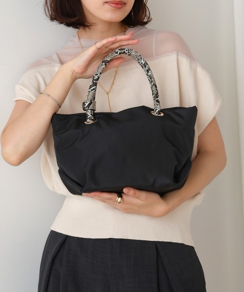 Bou Jeloud(ブージュルード)の「ナイロンフナガタトート(トートバッグ・レディース・ブラック/パープル/モカ・ONESIZE)」の17枚目の写真