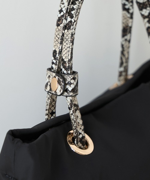 Bou Jeloud(ブージュルード)の「ナイロンフナガタトート(トートバッグ・レディース・ブラック/パープル/モカ・ONESIZE)」の20枚目の写真