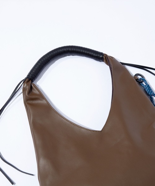 トートバッグ F/CE. TECH LEATHER WRAPPING HANDLE TOTE / エフシー