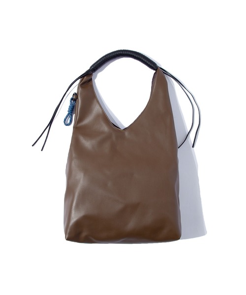 F/CE. テックレザーラッピングハンドルトート F/CE. （エフシーイー）の「F/CE. TECH LEATHER WRAPPING HANDLE TOTE
