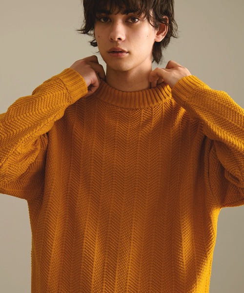 Revo.（レボ）の「Revo. ジオメストライプ モックネック ルーズニット プルオーバー（ニット/セーター・メンズ・グレー/ブラック/カーキ/マスタード/ブルー・2/1）」の5枚目の写真