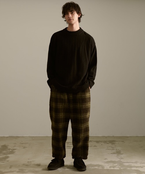 Revo.（レボ）の「Revo. ジオメストライプ モックネック ルーズニット プルオーバー（ニット/セーター・メンズ・グレー/ブラック/カーキ/マスタード/ブルー・2/1）」の9枚目の写真