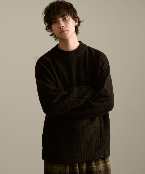 Revo.（レボ）の「Revo. ジオメストライプ モックネック ルーズニット プルオーバー（ニット/セーター・メンズ・グレー/ブラック/カーキ/マスタード/ブルー・2/1）」の8枚目の写真