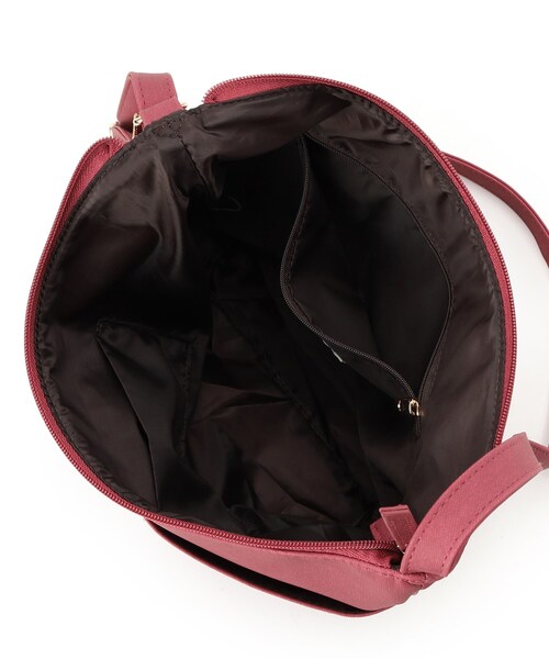 SHOO・LA・RUE（シューラルー）の「◆【A4サイズ対応/ポーチ付き】ダブルフェイス ショルダーバッグ（ショルダーバッグ・レディース・ワインレッド/ライトベージュ/ブラック/グレー・00）」の13枚目の写真