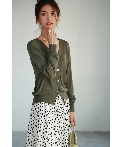 DRESS PLUS(ドレスプラス)の「サマーニットVネックカーディガン(カーディガン/ボレロ・レディース・カーキ/ブラック/ローズ/ブルー/ホワイト/ブラウン/キャメル/グリーン/テラコッタ/ラベンダー/パープル/ネイビー/チャコール・M/L/XL)」の6枚目の写真