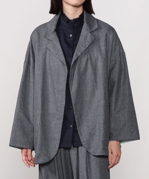GALLEGO DESPORTES（ギャレゴデスポート）の「GALLEGO DESPORTES | ウールフランネル ボタンレスジャケット WOMEN（テーラードジャケット・レディース・グレー/ネイビー・S）」の8枚目の写真