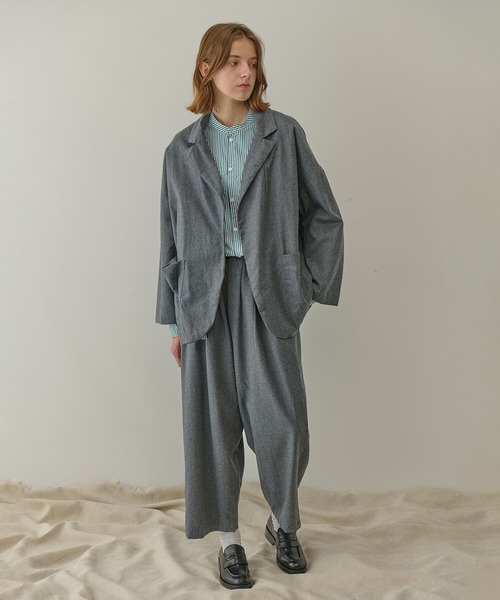 GALLEGO DESPORTES（ギャレゴデスポート）の「GALLEGO DESPORTES | ウールフランネル ボタンレスジャケット WOMEN（テーラードジャケット・レディース・グレー/ネイビー・S）」の5枚目の写真