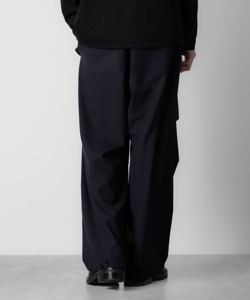 ATTACHMENT(アタッチメント)の「2/90 ウール トロピカル フィールドカーゴトラウザーズ / 2/90 WO TROPICAL FIELD CARGO TROUSERS(カーゴパンツ・メンズ・ブラック/ダークネイビー・3/2/1)」の6枚目の写真