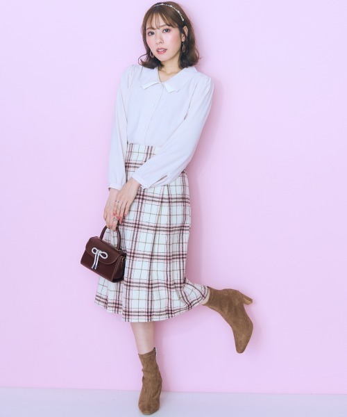 marun(マルン)の「<大きいサイズ> 配色デザインブラウス marun(シャツ/ブラウス・レディース・ネイビー/ピンクベージュ・4L/3L/LL/L/5L)」の8枚目の写真