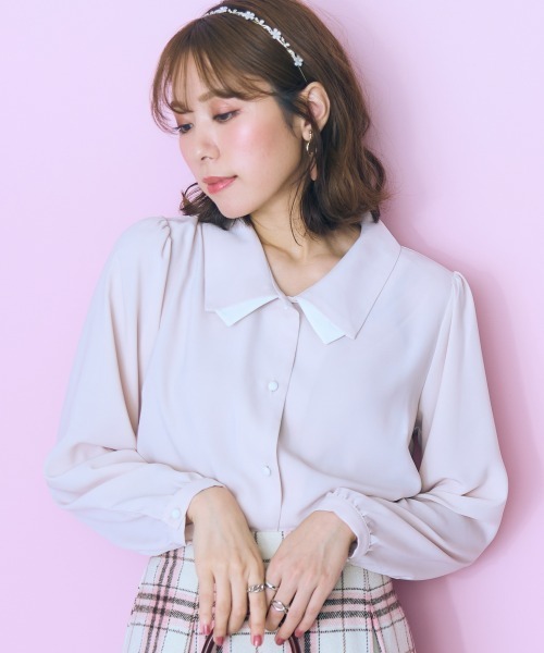 marun(マルン)の「<大きいサイズ> 配色デザインブラウス marun(シャツ/ブラウス・レディース・ネイビー/ピンクベージュ・4L/3L/LL/L/5L)」の5枚目の写真