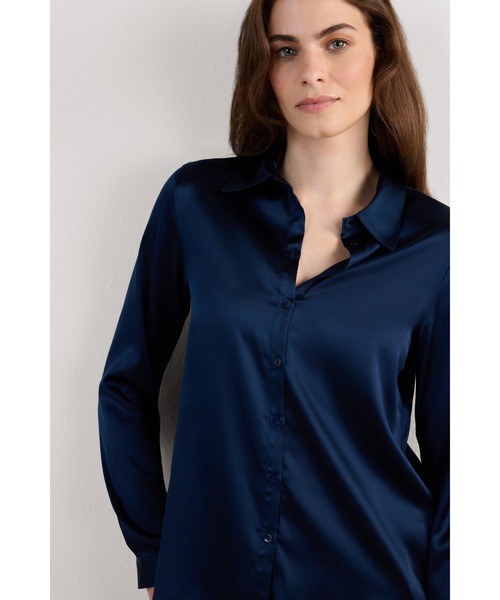 Intimissimi（インティミッシミ）の「シルク シャツ（シャツ/ブラウス・レディース・インディゴブルー/ワインレッド/スモークピンク/オフホワイト/アイボリー/キナリ/ブルー/ブラック/アーミー/グレイッシュブルー/ライトブルー/ダークベージュ/チャコールグレー・L/M/S）」の21枚目の写真