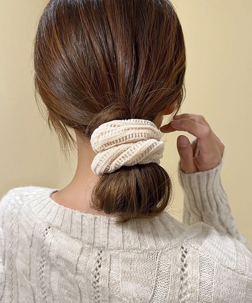 Miniministore（ミニミニストア）の「シュシュ 7本セット秋冬ヘアアクセサリー（シュシュ・レディース・イエロー/モカ/グリーン/ピンク/アイボリー/グレー・FREE）」の10枚目の写真