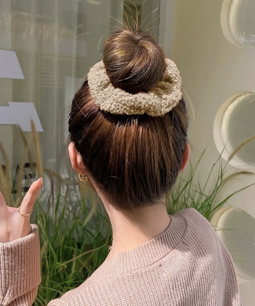 Miniministore（ミニミニストア）の「シュシュ 7本セット秋冬ヘアアクセサリー（シュシュ・レディース・イエロー/モカ/グリーン/ピンク/アイボリー/グレー・FREE）」の12枚目の写真