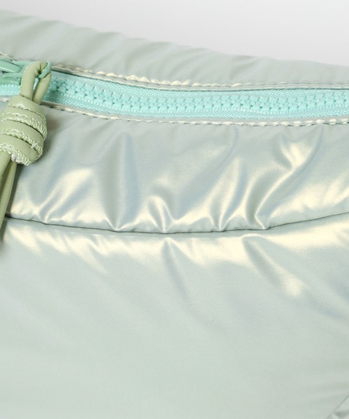 Anui(アニュイ)の「【UNISEX/CONTROL FREAK】オーロラpuffハーフムーンショルダーバッグ(ショルダーバッグ・レディース・ミント/オフホワイト・FREE)」の16枚目の写真