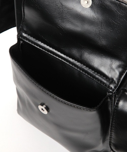 tiny tiny（ティニーティニー）の「ハトメWポケットショルダーバッグ[tiny tiny(ティニーティニー)]（ショルダーバッグ・レディース・ブラック/ブラウン/ダークブラウン/キャメル/アイボリー・FREE）」の20枚目の写真