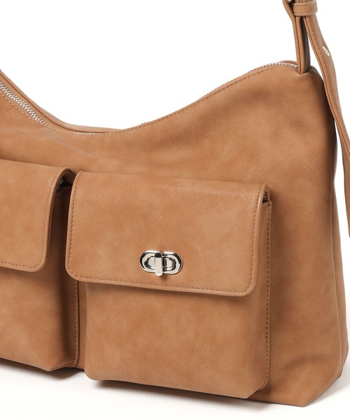 tiny tiny（ティニーティニー）の「ハトメWポケットショルダーバッグ[tiny tiny(ティニーティニー)]（ショルダーバッグ・レディース・ブラック/ブラウン/ダークブラウン/キャメル/アイボリー・FREE）」の6枚目の写真