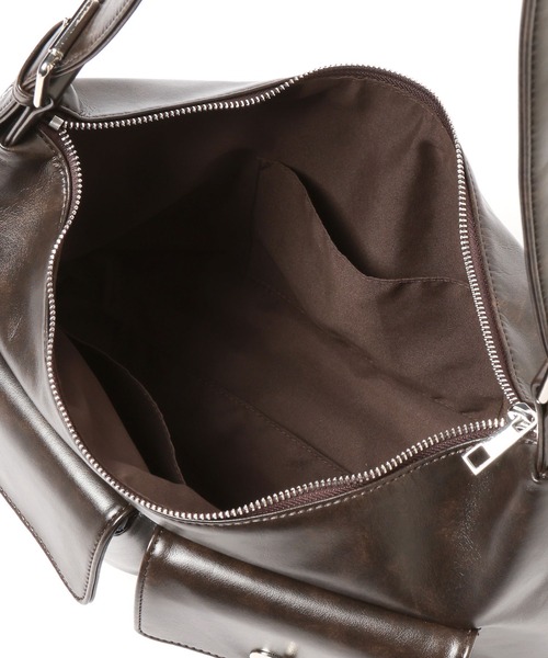 tiny tiny（ティニーティニー）の「ハトメWポケットショルダーバッグ[tiny tiny(ティニーティニー)]（ショルダーバッグ・レディース・ブラック/ブラウン/ダークブラウン/キャメル/アイボリー・FREE）」の10枚目の写真