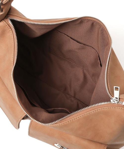 tiny tiny（ティニーティニー）の「ハトメWポケットショルダーバッグ[tiny tiny(ティニーティニー)]（ショルダーバッグ・レディース・ブラック/ブラウン/ダークブラウン/キャメル/アイボリー・FREE）」の7枚目の写真