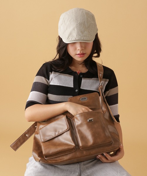 tiny tiny（ティニーティニー）の「ハトメWポケットショルダーバッグ[tiny tiny(ティニーティニー)]（ショルダーバッグ・レディース・ブラック/ブラウン/ダークブラウン/キャメル/アイボリー・FREE）」の15枚目の写真