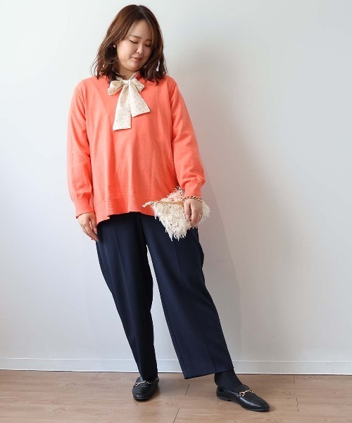 fleur by mint breeze(フルールバイミントブリーズ)の「【L~5L 大きいサイズ】ラメニットVネックサイドスリットプルオーバー(ニット/セーター・レディース・オレンジ/ネイビー/ライトグレー・LL/3L/4L/5L)」の5枚目の写真