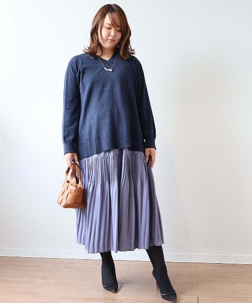 fleur by mint breeze(フルールバイミントブリーズ)の「【L~5L 大きいサイズ】ラメニットVネックサイドスリットプルオーバー(ニット/セーター・レディース・オレンジ/ネイビー/ライトグレー・LL/3L/4L/5L)」の6枚目の写真