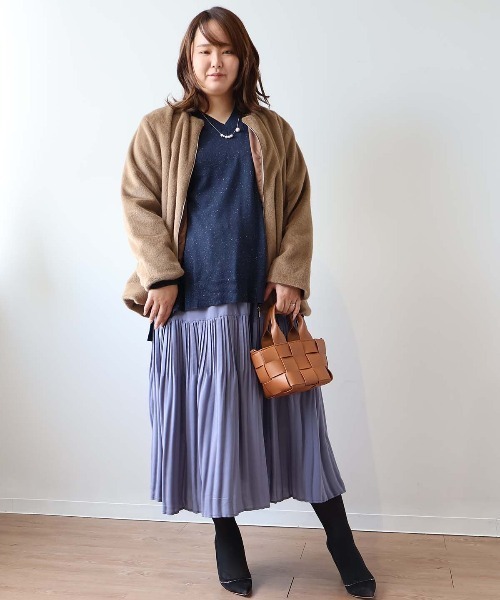 fleur by mint breeze(フルールバイミントブリーズ)の「【L~5L 大きいサイズ】ラメニットVネックサイドスリットプルオーバー(ニット/セーター・レディース・オレンジ/ネイビー/ライトグレー・LL/3L/4L/5L)」の7枚目の写真