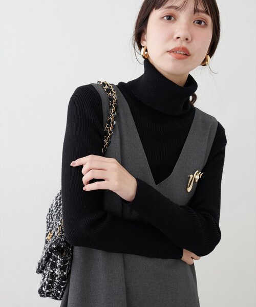 natural couture（ナチュラルクチュール）の「もちもちベーシックリブタートル（ニット/セーター・レディース・ボルドー/オフホワイト/ブルー/チャコールグレー/グレイッシュベージュ/ピンクベージュ/ブラック・FREE）」の21枚目の写真