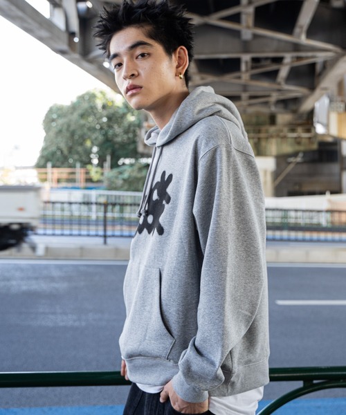 WEGO(ウィゴー)の「WEGO/リラックスフィットスプレーグラフィックパーカー(パーカー・メンズ・ホワイト/ブラック/杢グレー・SMALL/MEDIUM/LARGE)」の13枚目の写真