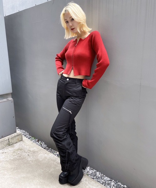 ENVYM(アンビー)の「サイドポケットギャザーフレアパンツ(デニムパンツ・レディース・カーキ/ブラック・FREE)」の17枚目の写真