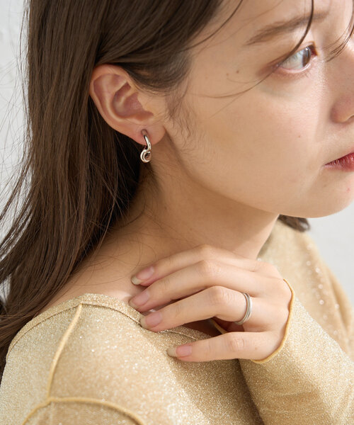 Kastane（カスタネ）の「*【fiw.】ツイストイヤリング（イヤリング・レディース・シルバー/ゴールド・FREE）」の3枚目の写真