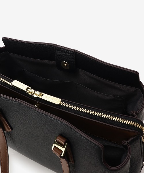 & chouette(アンドシュエット)の「バイカラーA4トートバッグ《仕事・通勤・通学》(トートバッグ・レディース・ベージュ/ブラック・FREE)」の15枚目の写真