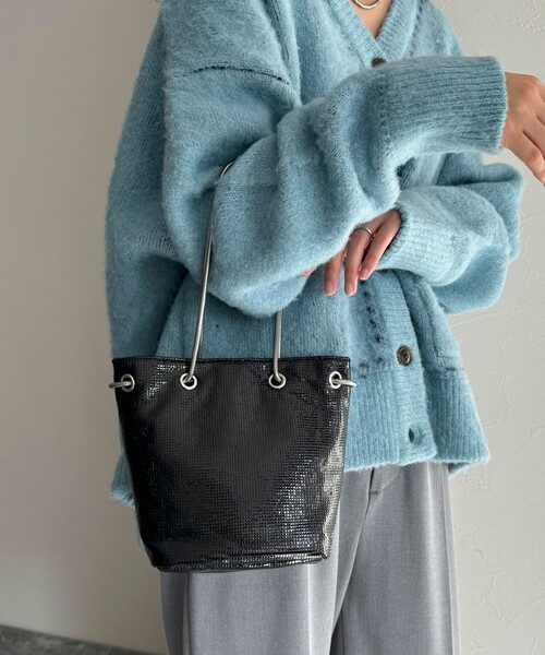 fredy emue（フレディエミュ）の「メタルフィルムミニバッグ（ハンドバッグ・レディース・ブラック/シルバー・FREE）」の9枚目の写真