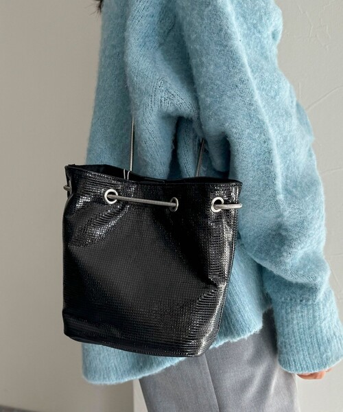 fredy emue（フレディエミュ）の「メタルフィルムミニバッグ（ハンドバッグ・レディース・ブラック/シルバー・FREE）」の11枚目の写真
