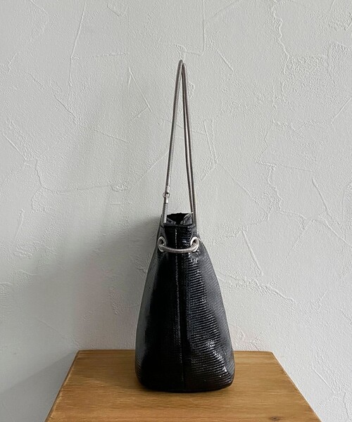 fredy emue（フレディエミュ）の「メタルフィルムミニバッグ（ハンドバッグ・レディース・ブラック/シルバー・FREE）」の16枚目の写真