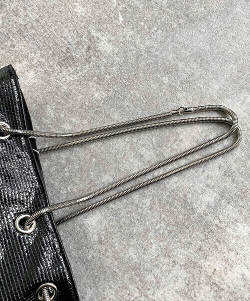 fredy emue（フレディエミュ）の「メタルフィルムミニバッグ（ハンドバッグ・レディース・ブラック/シルバー・FREE）」の18枚目の写真